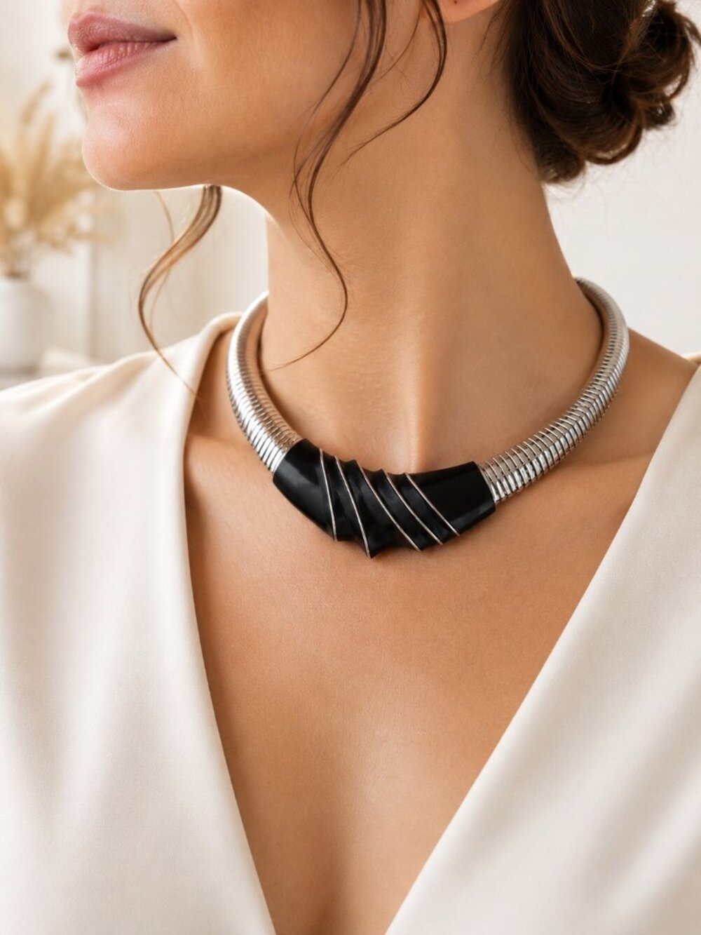 Vintage Silver-Tone Choker Necklace With Black Enamel Centerpiece Unique Sculpte